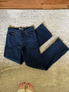 Levi's Women's Straight Leg Jeans in Dark Blue